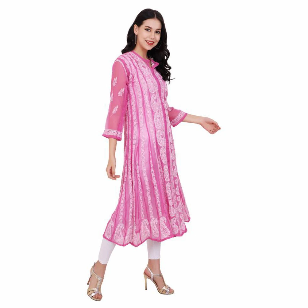 পিঙ্ক এমব্রয়ডারি কুর্তি